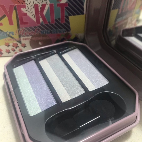 Eyeshadow kit - Picture 2 of 5